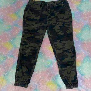 AFRM camo jogger/cargo style pants